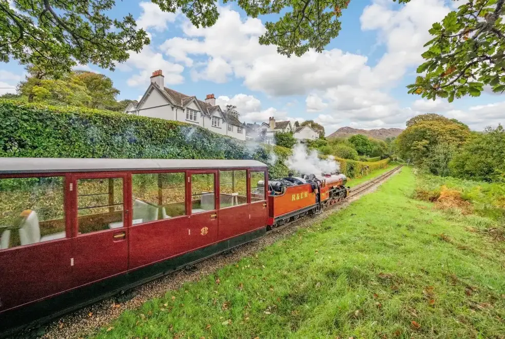 Countryside near Peel Place Noddle