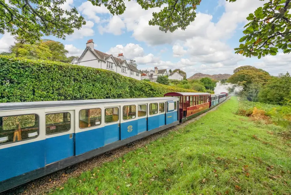 Countryside near Peel Place Noddle
