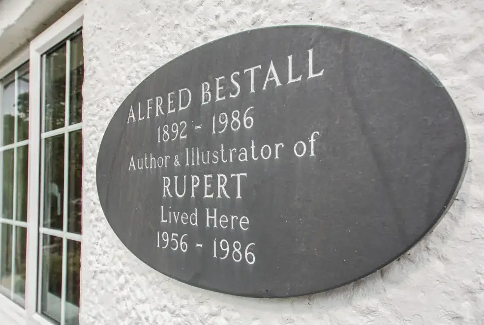 Surrounding area near Penlan