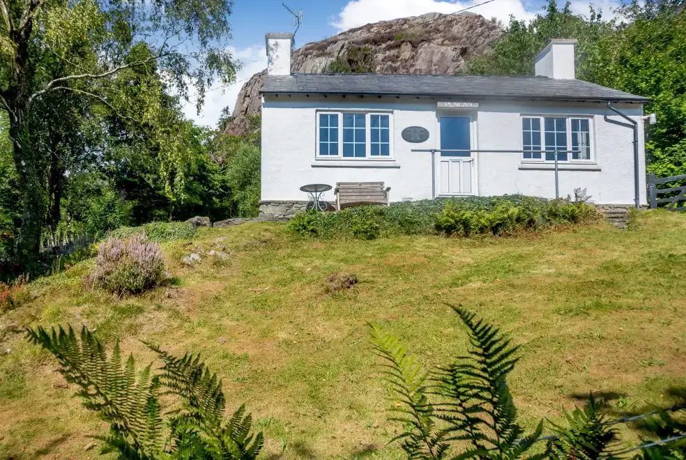 Penlan, from the outside