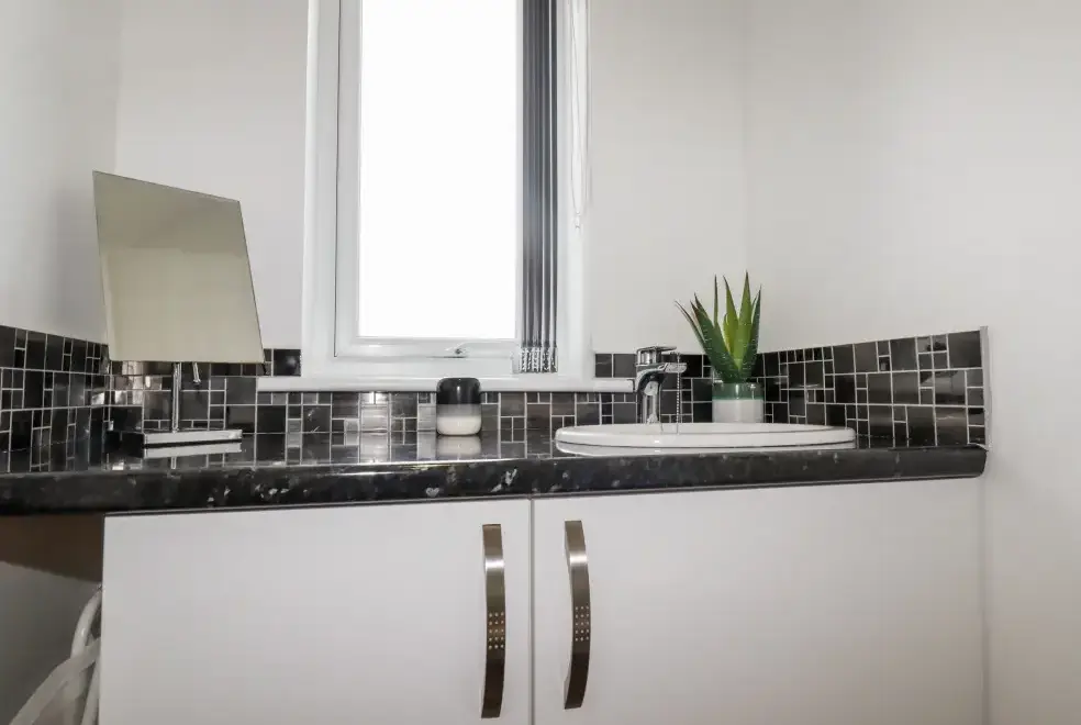 Ensuite bathroom at Penn-An-Vownder Holiday Bungalow