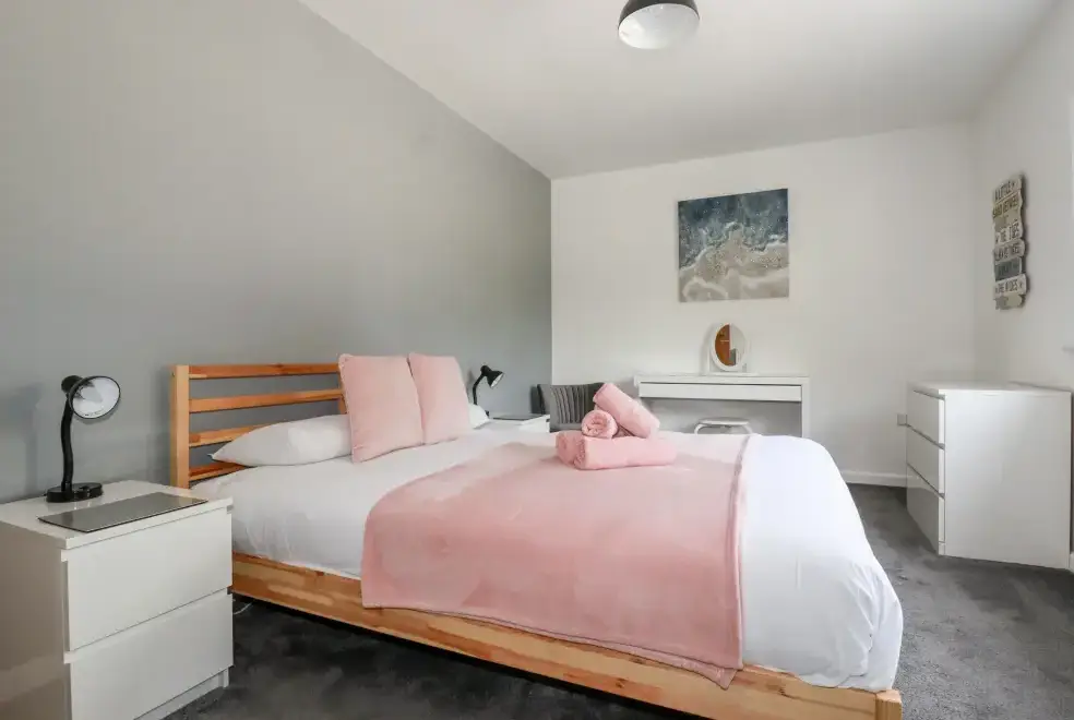 Bedroom at Penn-An-Vownder Holiday Bungalow