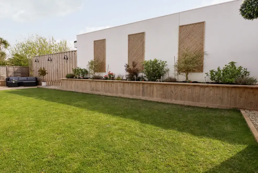 Garden at Penn-An-Vownder Holiday Bungalow