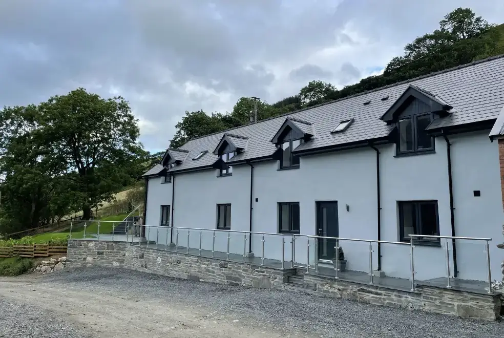 Pennant Uchaf, from the outside