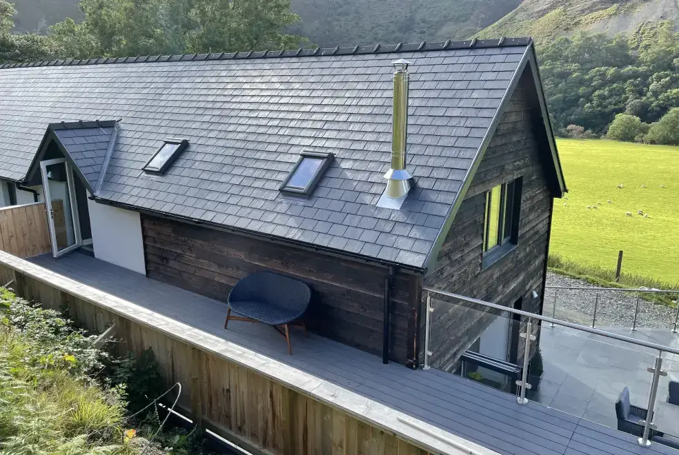 Pennant Uchaf, from the outside