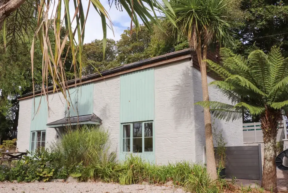 Penpoll, from the outside