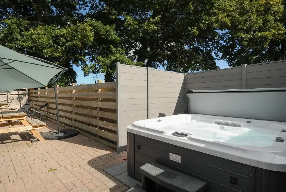 Private Hot Tub at Penpoll