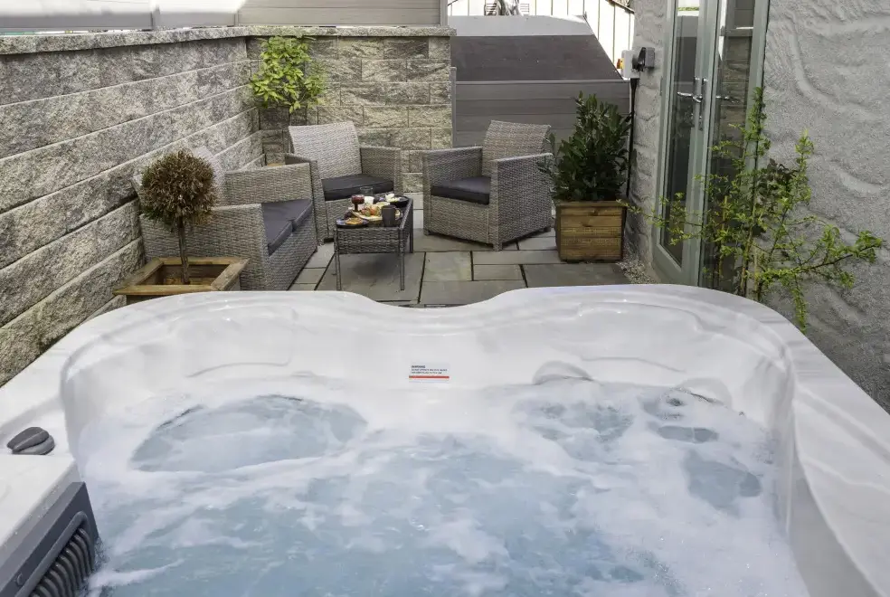 Private Hot Tub at Penpoll