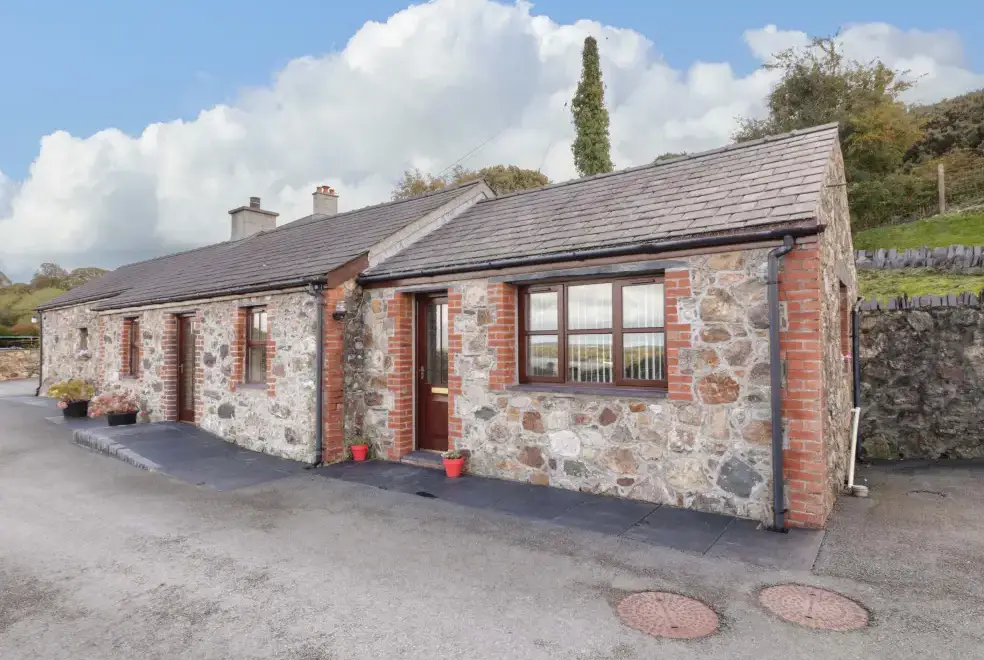 Penrallt Cottage, from the outside