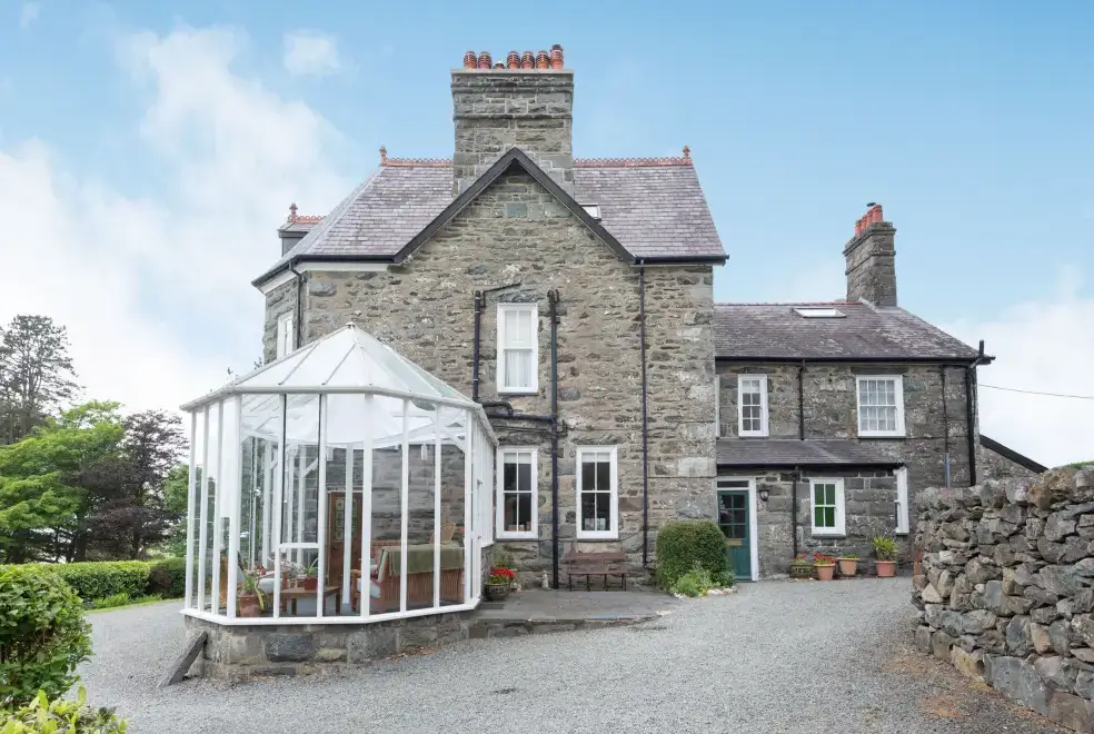 Pensarn Hall Dogs-welcome Cottage, Snowdonia North Wales , from the outside