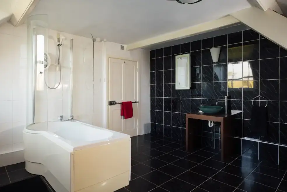 Family bathroom at Penty Parc