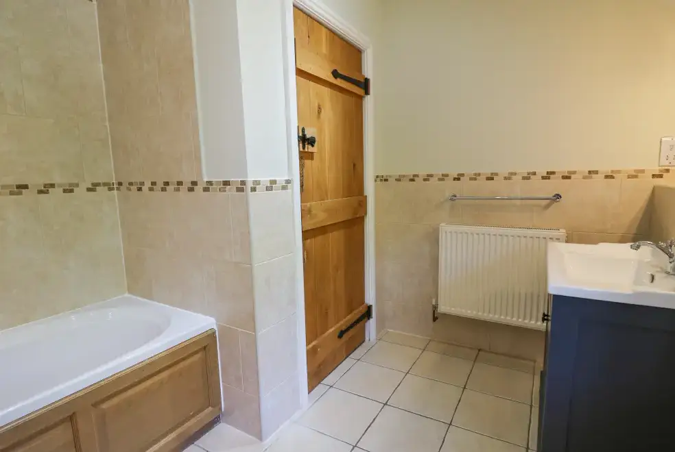 Family bathroom at Penuwch Fach