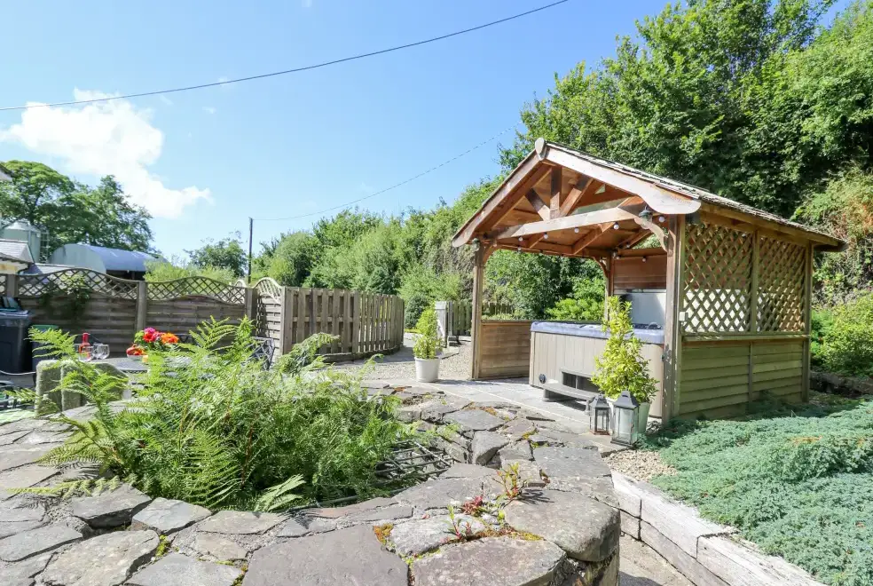 Private Hot Tub at Penuwch Fach