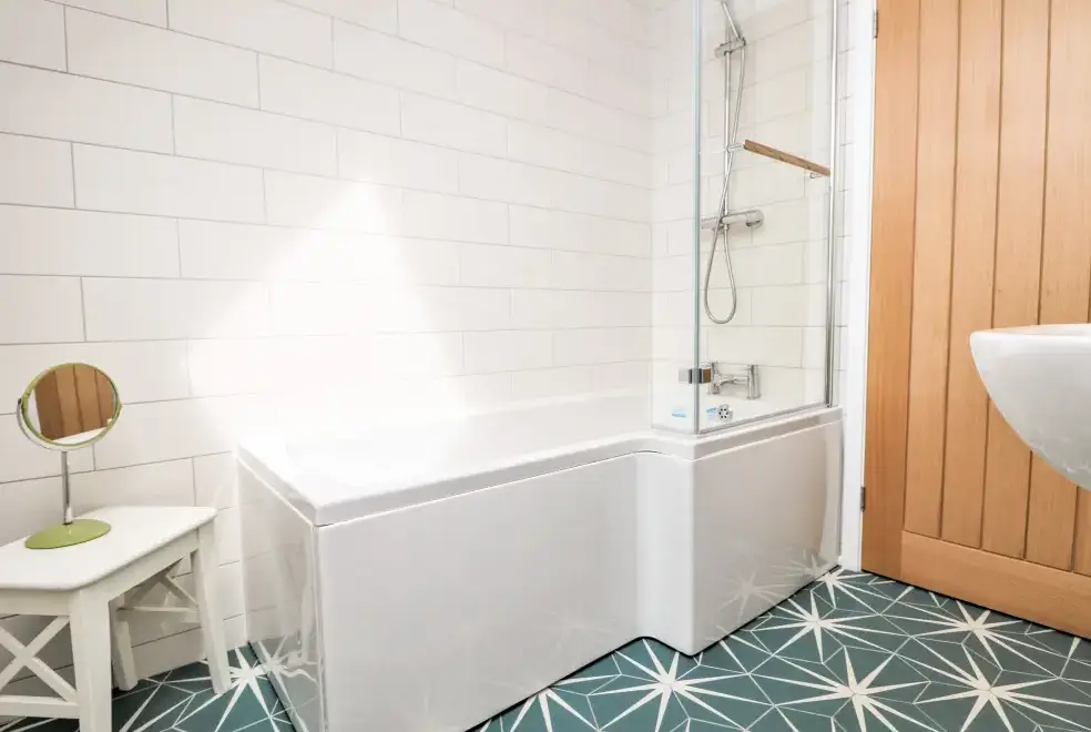 Family bathroom at Pepperpots