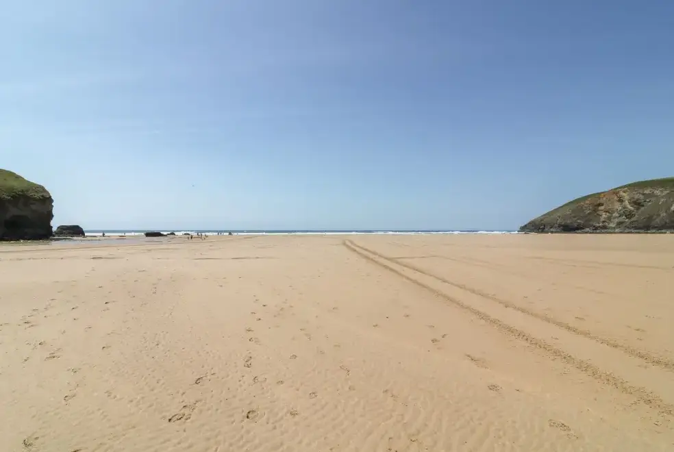 Coastal scenes near Pepperpots