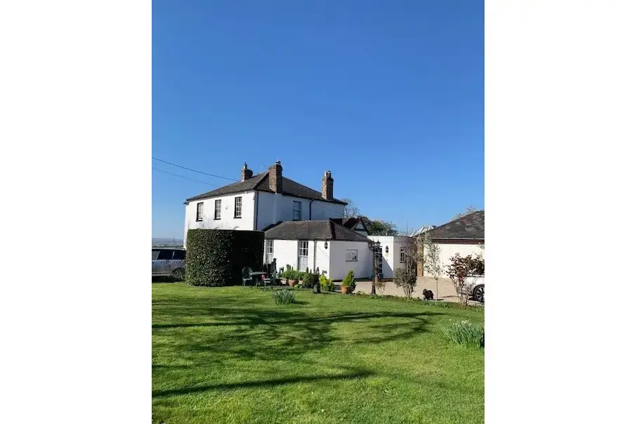 Petite Fleur, from the outside