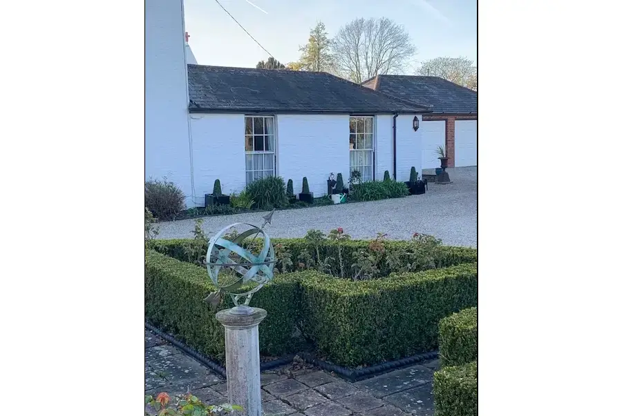 Petite Fleur, from the outside