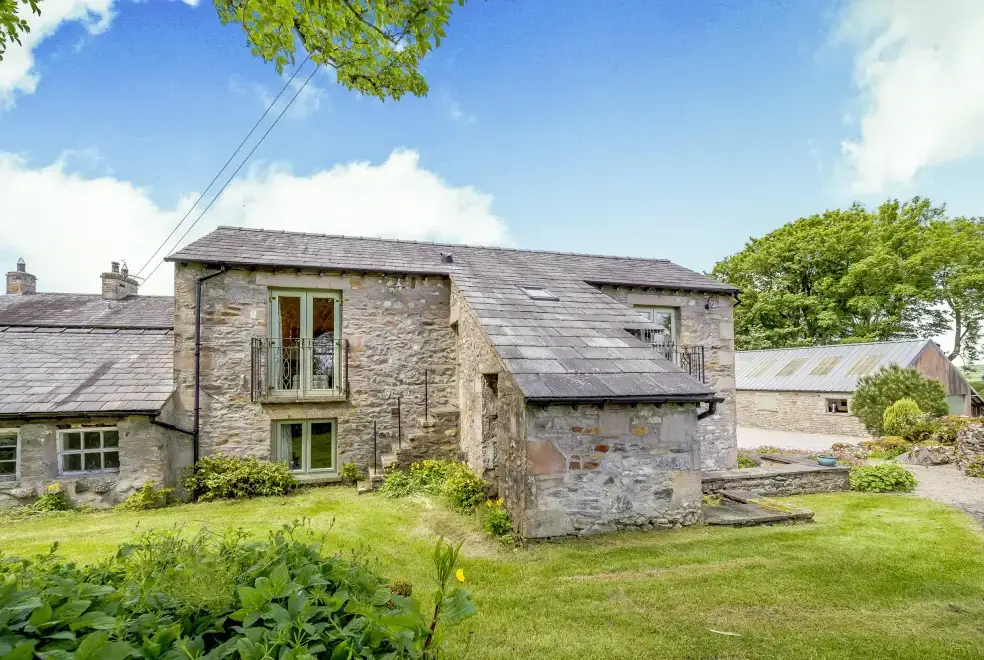 Pickle Barn, from the outside