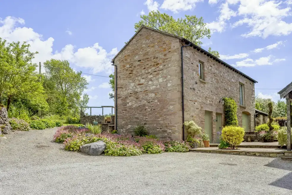 Pickle Barn, from the outside