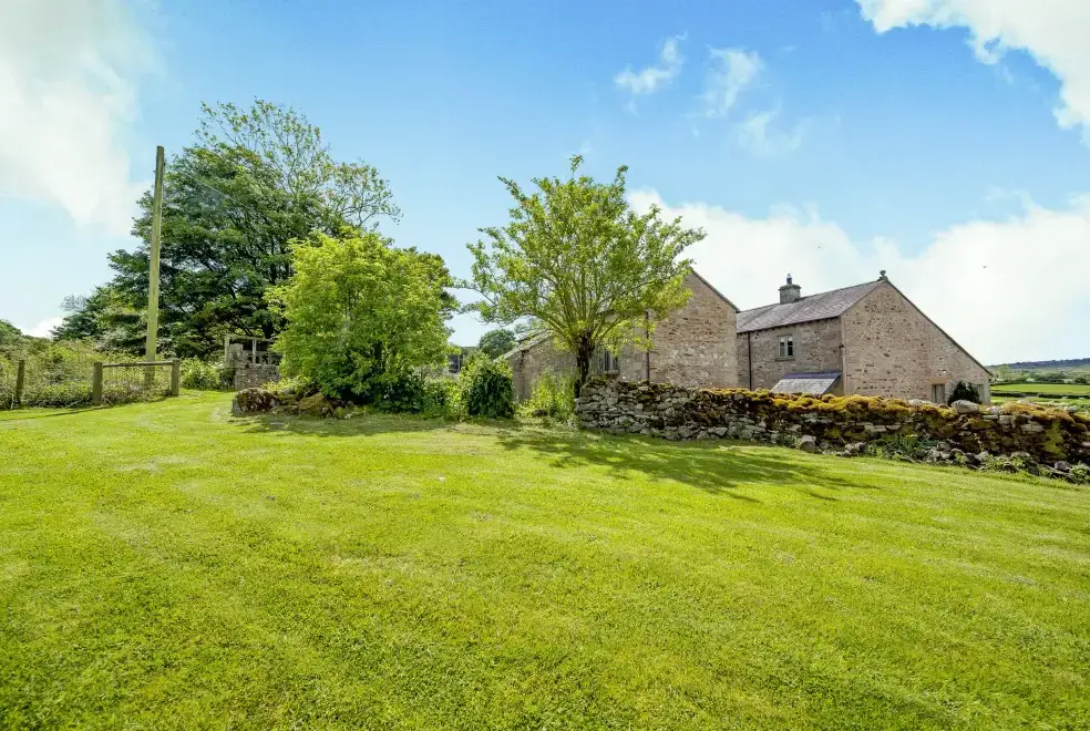 Countryside views at Pickle Barn