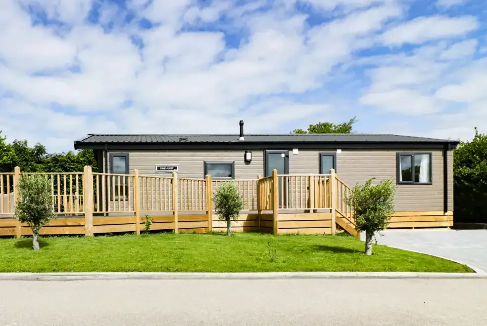 Pinehurst Lodge, from the outside