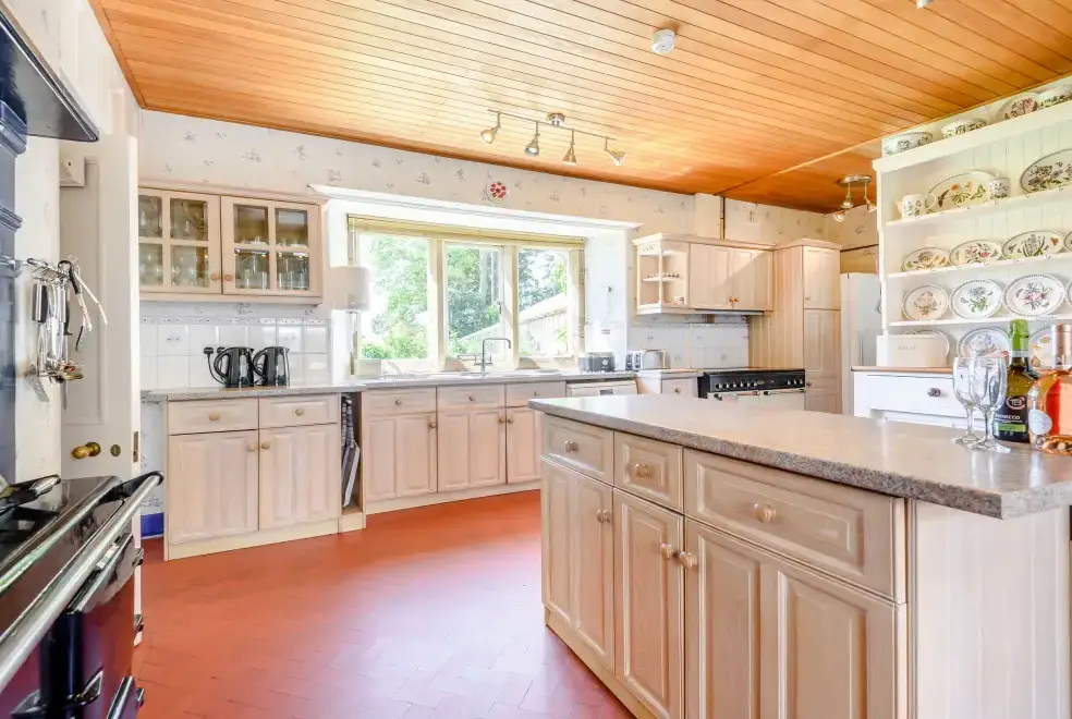 Farmhouse style kitchen at Plas Gwynfryn