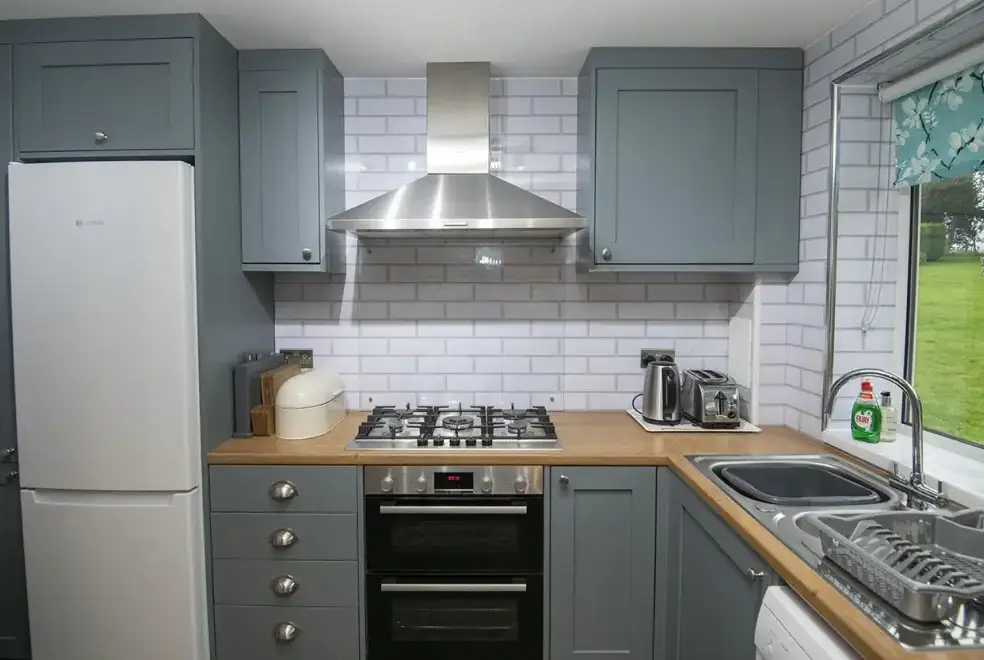 Kitchen/diner at Ploughman's Cottage