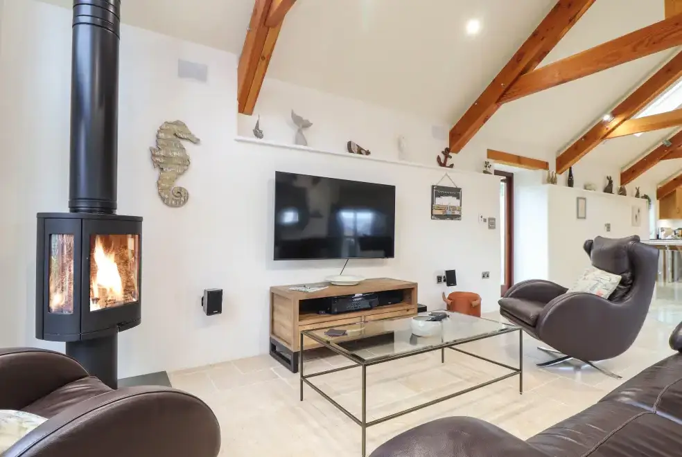 Lounge at Pol Glas Hall