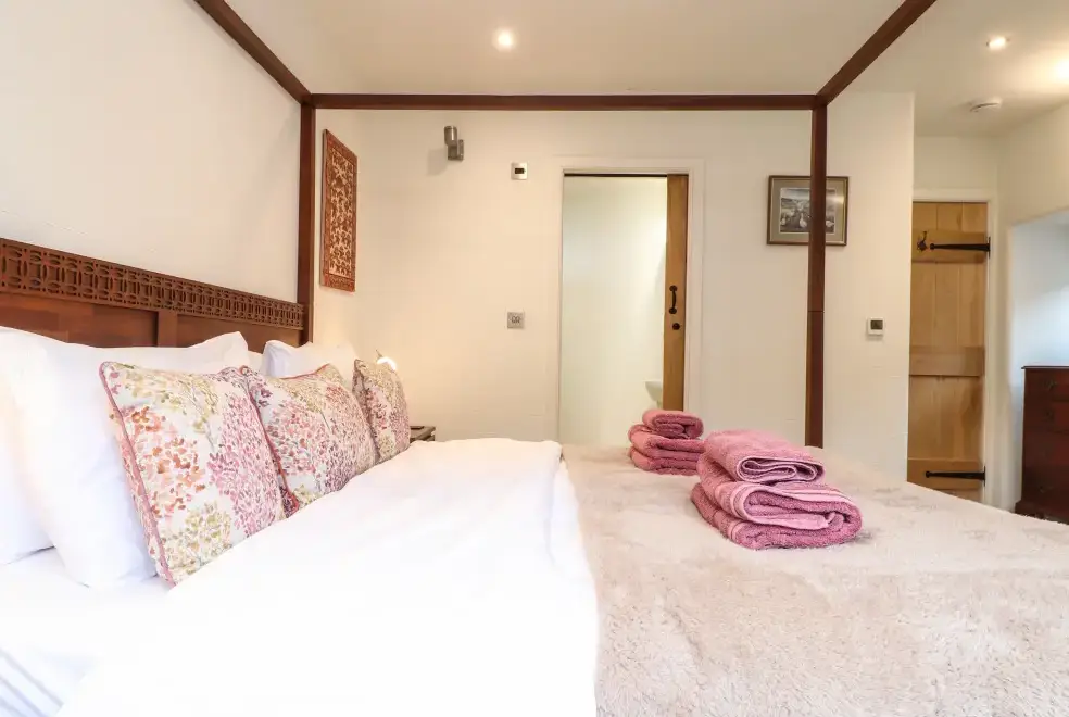 Bedroom at Pol Glas Hall