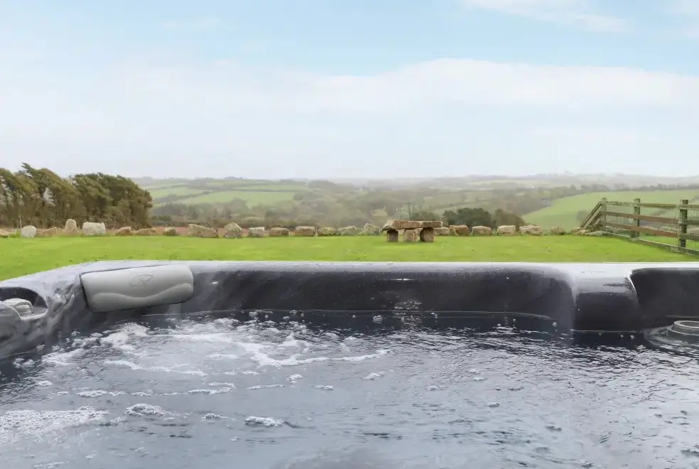 Private Hot Tub at Pol Glas Hall