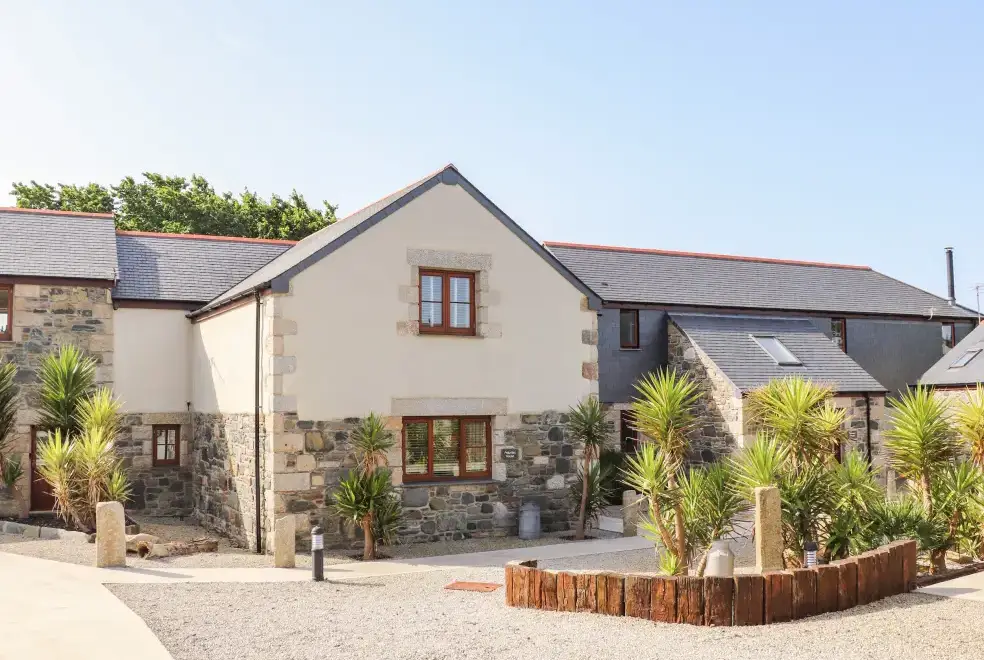 Polurrian House, from the outside