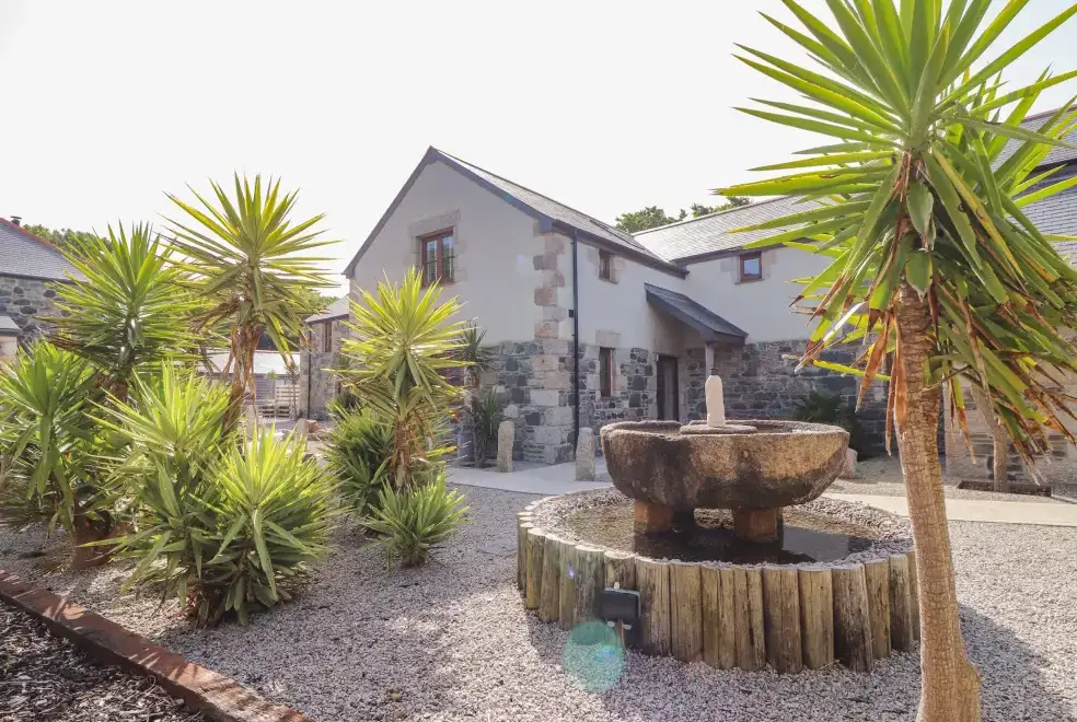 Polurrian House, from the outside