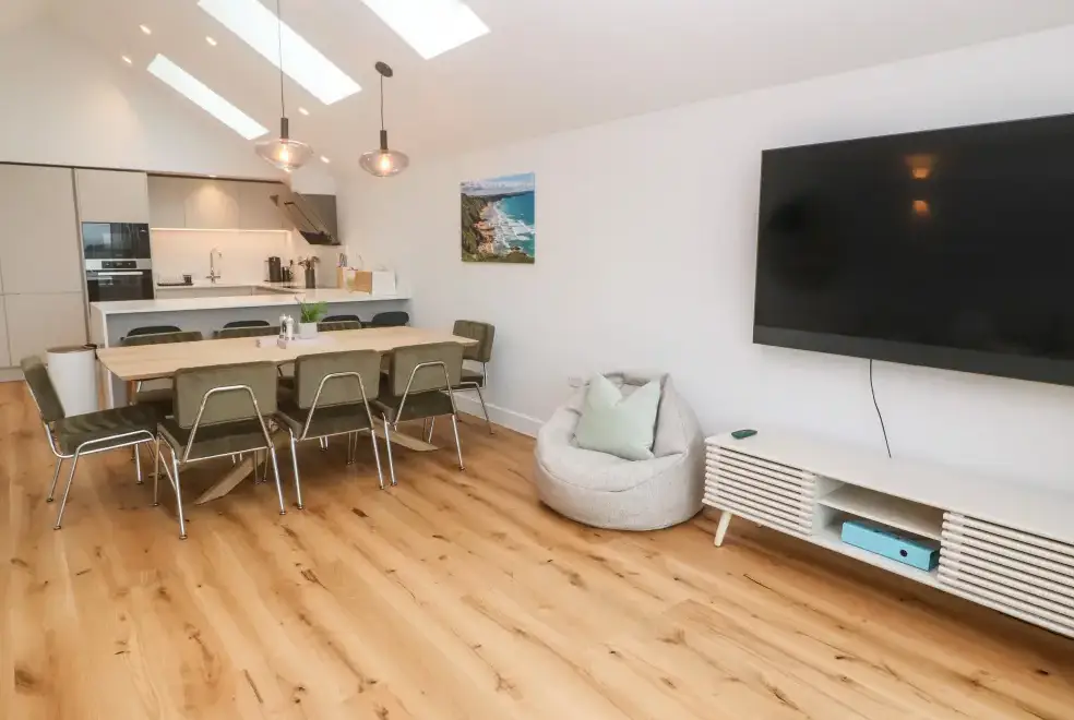 Kitchen/diner at Porth Cove