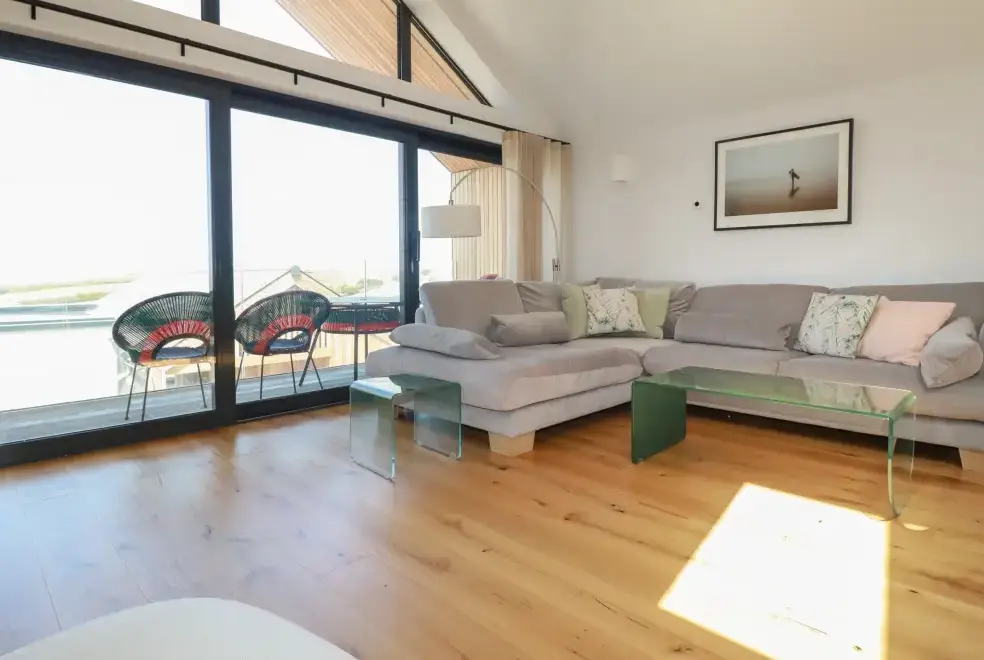 Lounge at Porth Cove