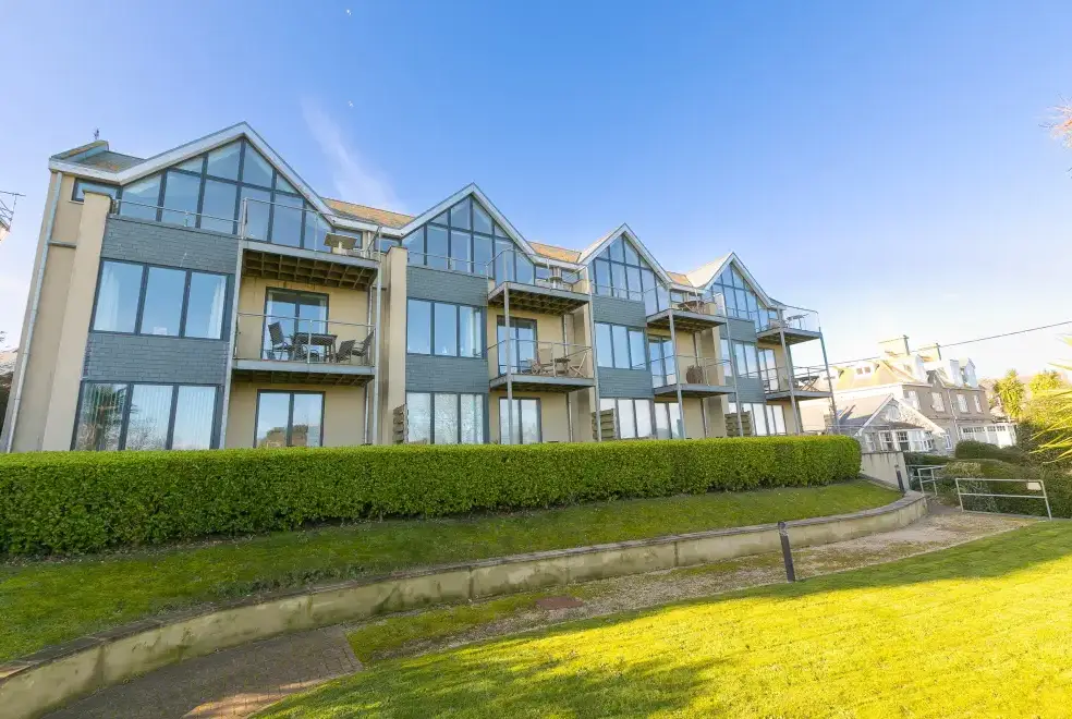 Surrounding area near Puffins