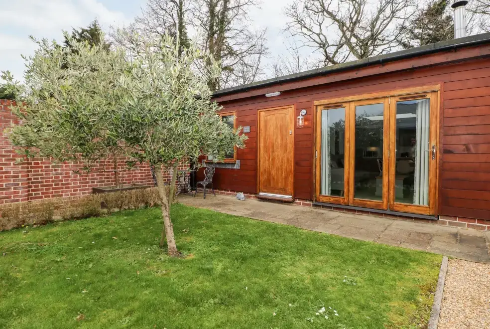 Rabbit's Warren, from the outside