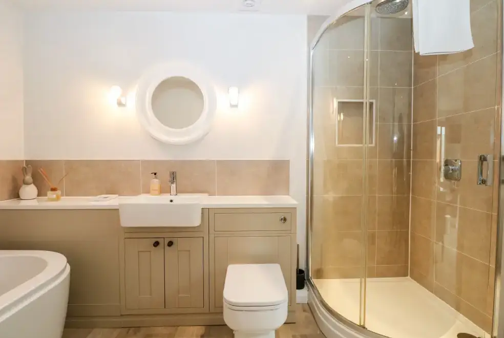 Ensuite bathroom at Rabbit's Warren