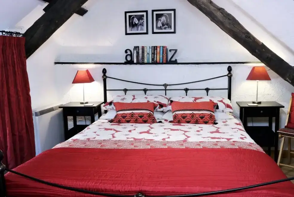 Bedroom at Rafters, 2 bedrooms, sleeps 4, level enclosed garden, dog friendly