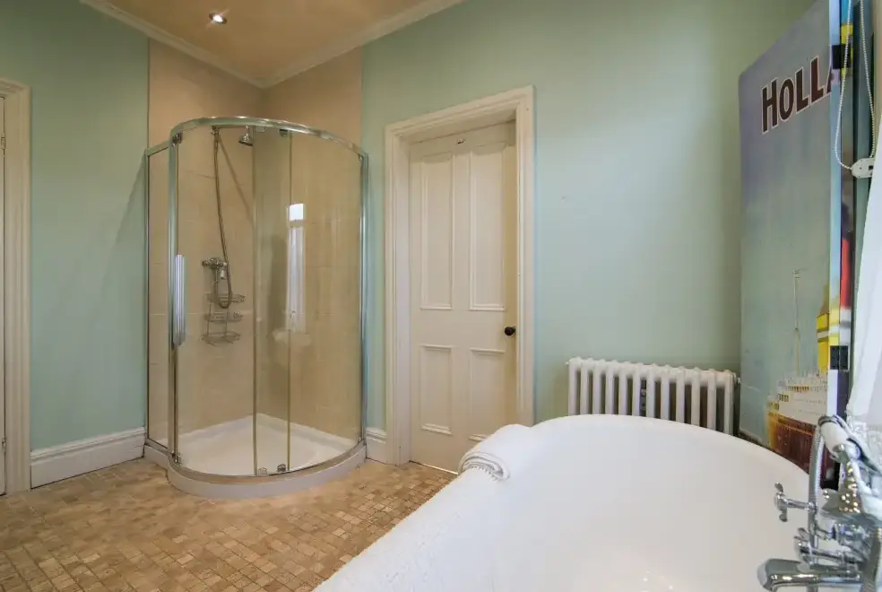 Shower room at Ravensprings