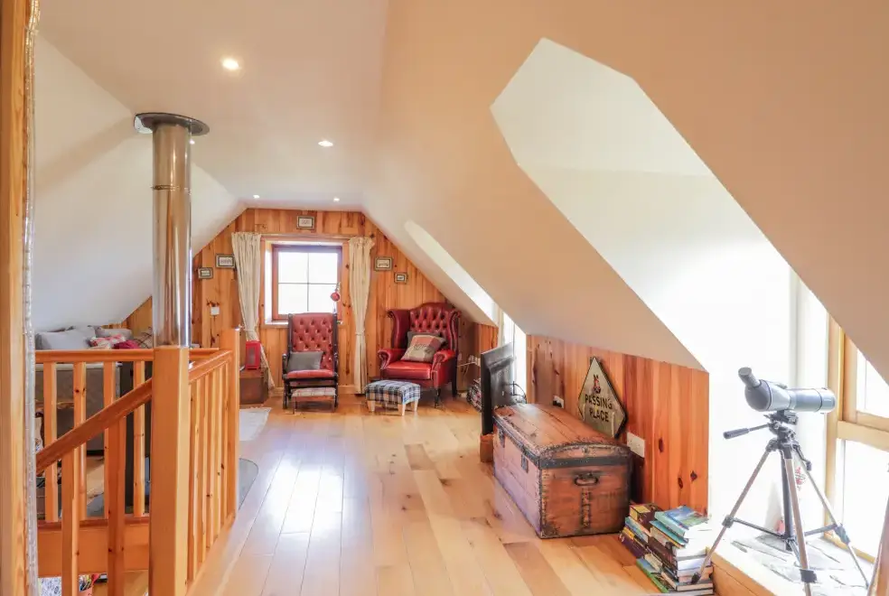 Library at Red Chimneys Cottage