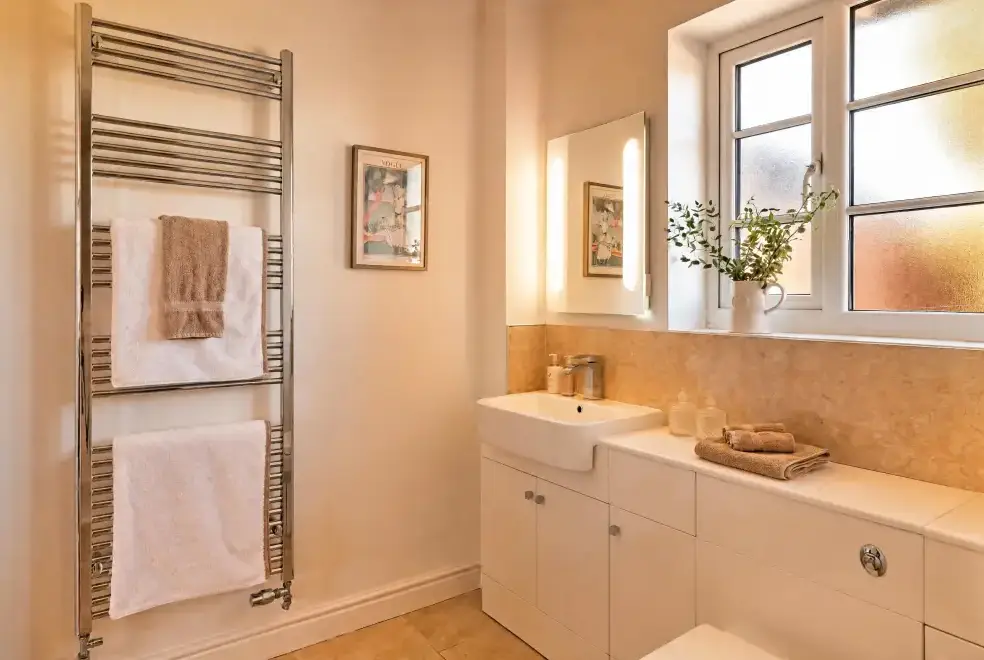 Ensuite shower room at Red Gables