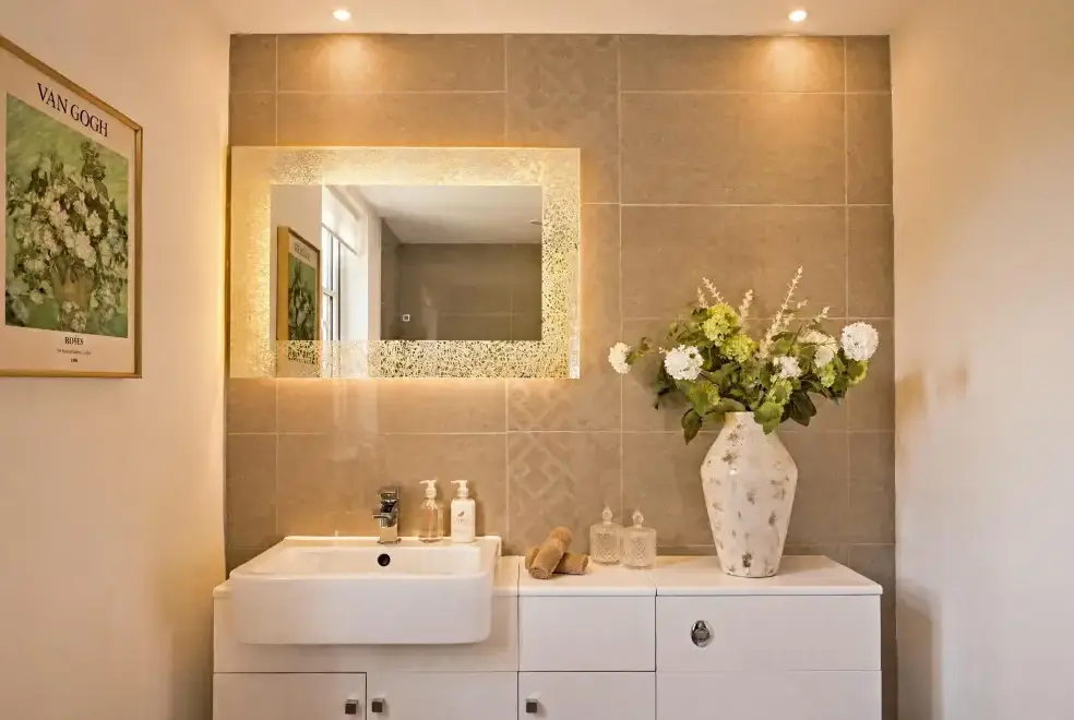 Family bathroom at Red Gables