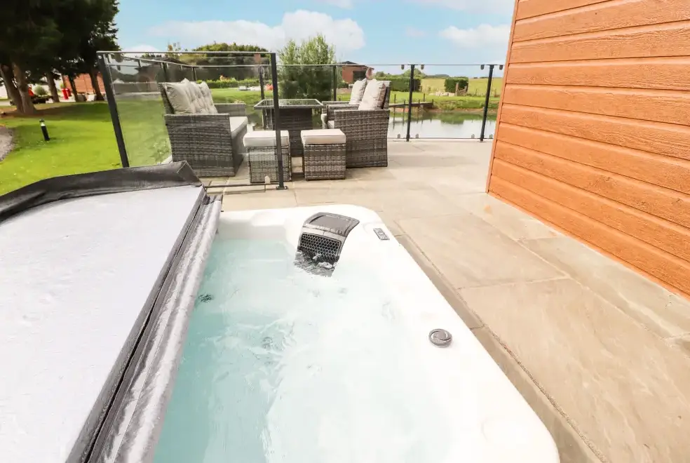 Private Hot Tub at Retreat By The Bowers