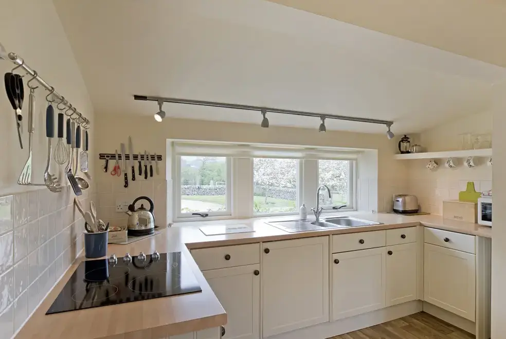 Kitchen/diner at Reynard Ing Cottage