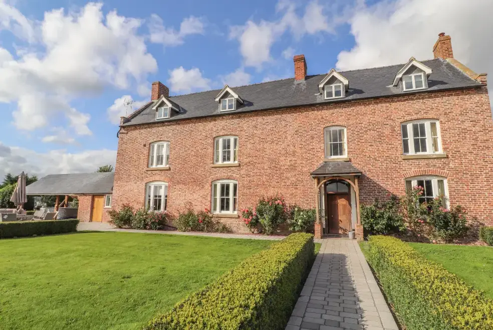 Rhandregynwen Hall, from the outside