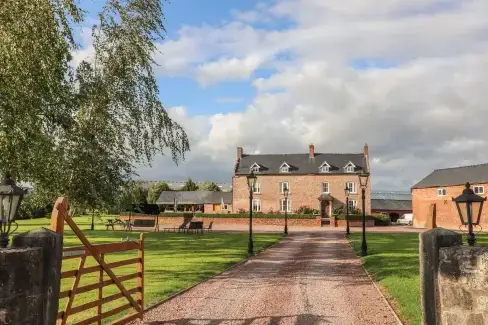 Rhandregynwen Hall, Powys, from the outside
