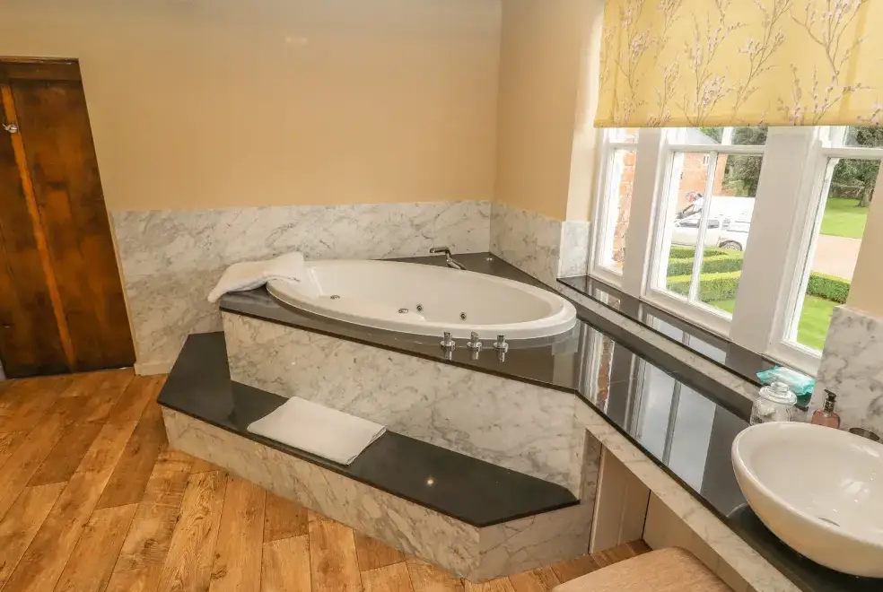 Ensuite bathroom at Rhandregynwen Hall