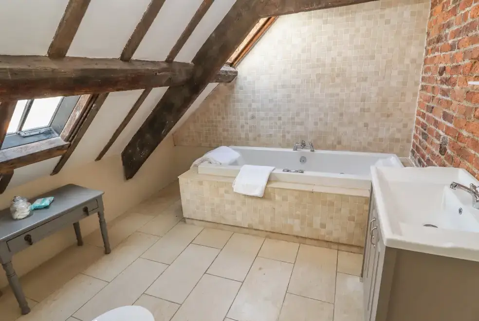 Ensuite bathroom at Rhandregynwen Hall