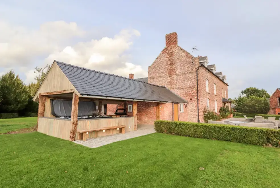 Rhandregynwen Hall, from the outside