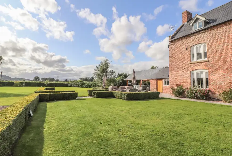 Rhandregynwen Hall, from the outside